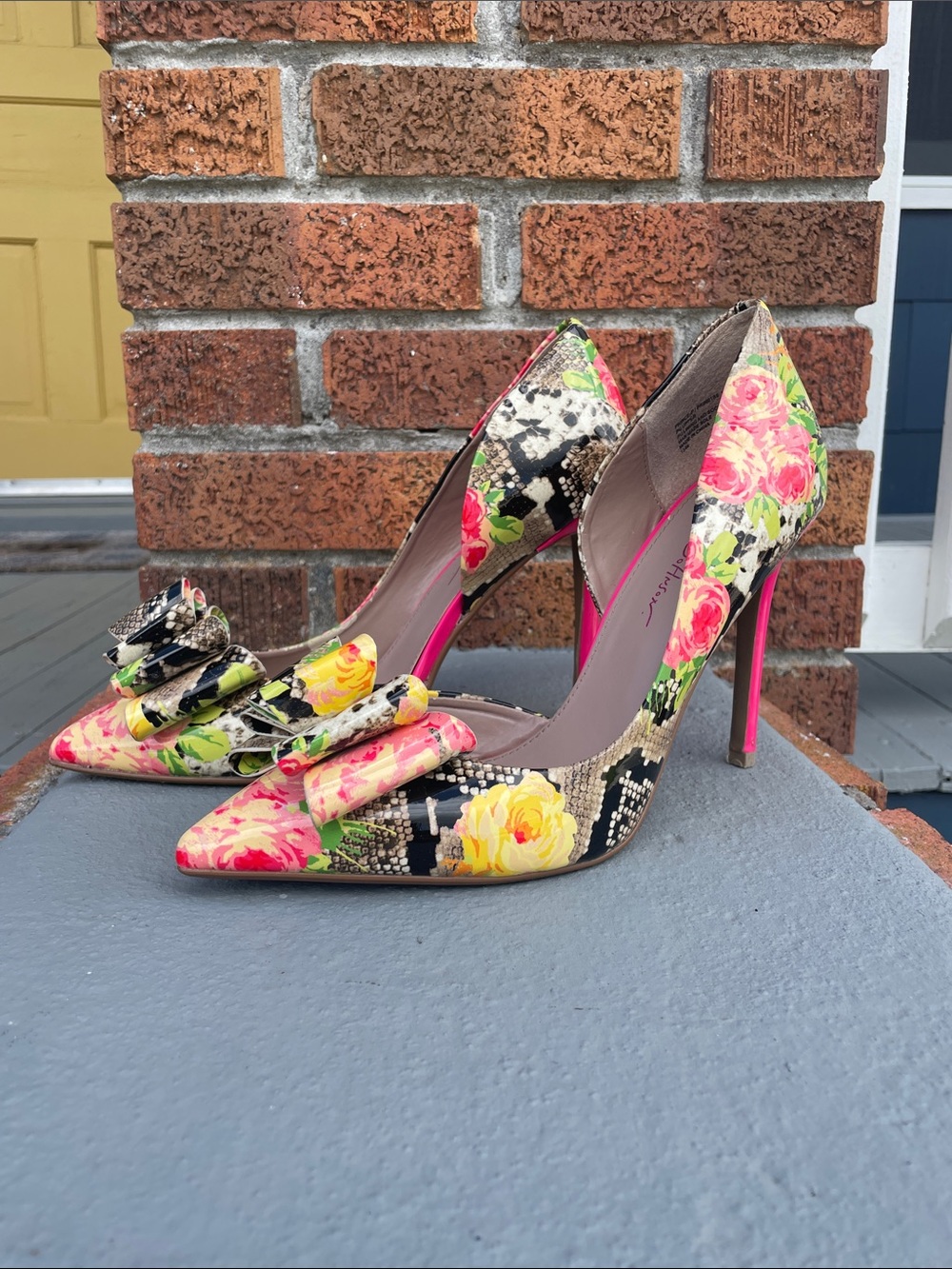 Betsey Johnson Prince-P Floral Snakeskin Bow Pumps Size Women’s 11M